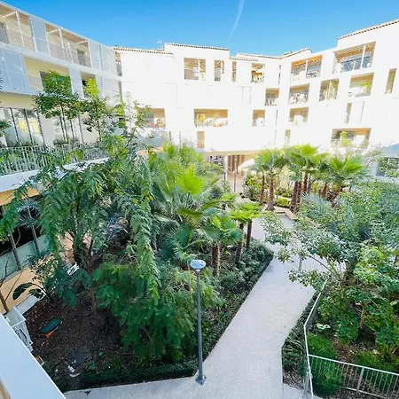 Old Center Charming Brand New Apartment