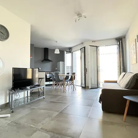 Old Center Charming Brand New Apartment *