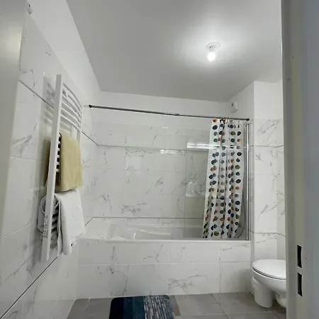 Old Center Charming Brand New Apartment